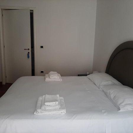 Dimora Sagrado Appartement Lecce Buitenkant foto